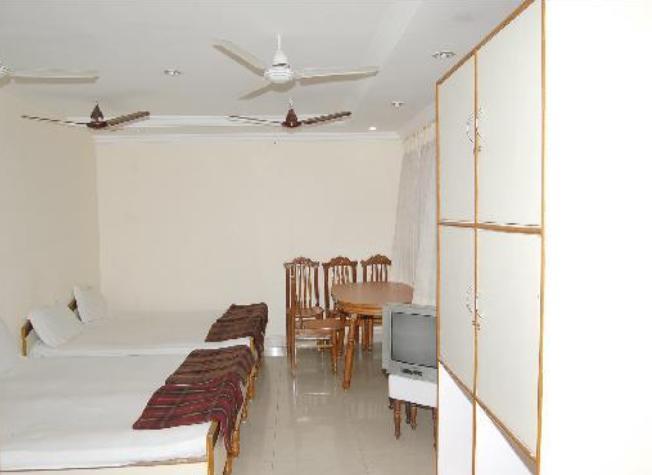Hotel Maya Deluxe Hyderabad Exteriör bild